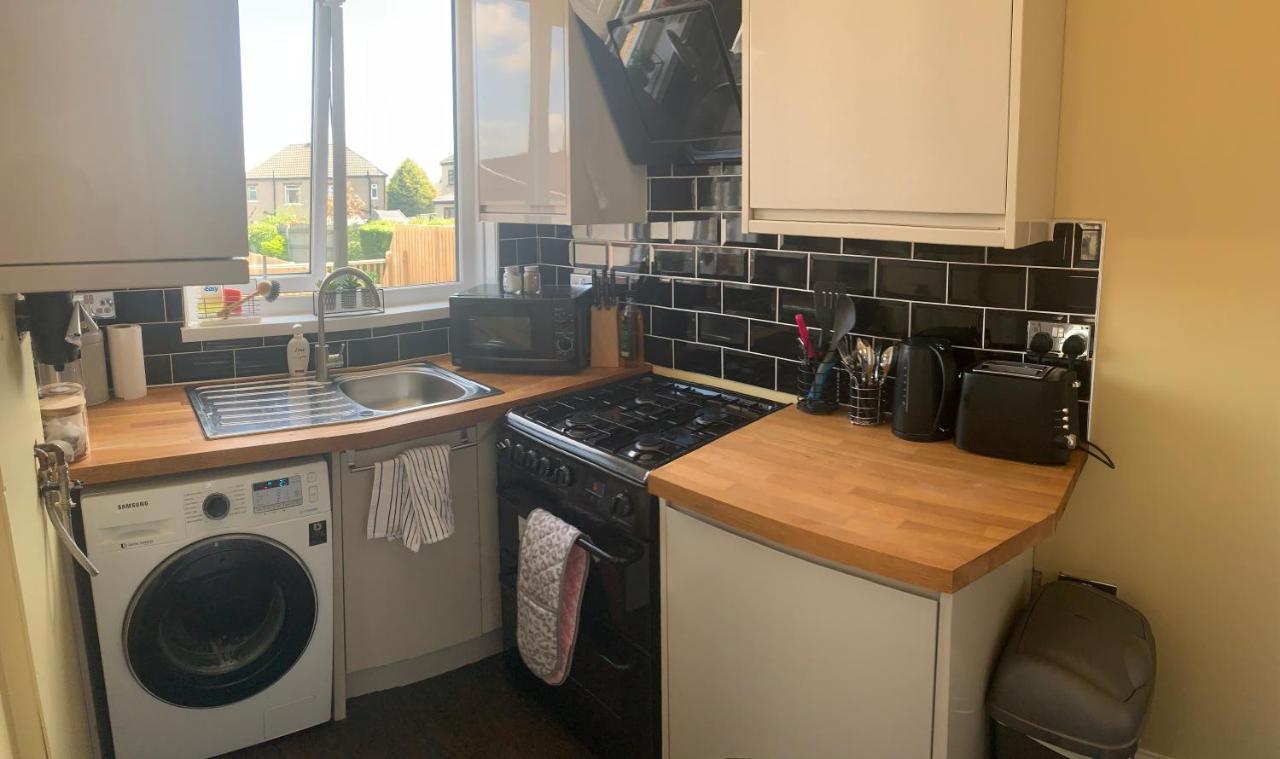 Modern 3 Bedroom Luxury Home With Private DriveIdle エクステリア 写真